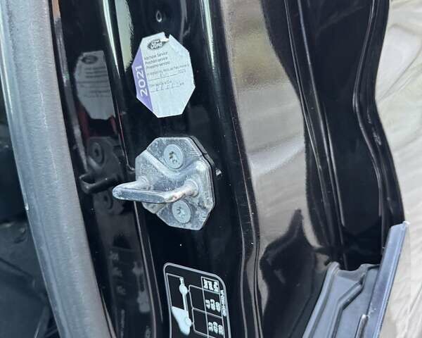 Черный Форд Транзит, объемом двигателя 2 л и пробегом 208 тыс. км за 19800 $, фото 35 на Automoto.ua