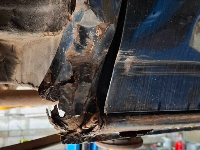 Черный Форд Транзит, объемом двигателя 2.2 л и пробегом 2 тыс. км за 6200 $, фото 6 на Automoto.ua