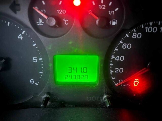 Черный Форд Транзит, объемом двигателя 2.2 л и пробегом 240 тыс. км за 5600 $, фото 5 на Automoto.ua