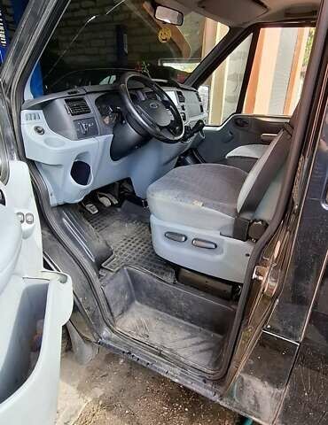 Черный Форд Транзит, объемом двигателя 2.2 л и пробегом 244 тыс. км за 6200 $, фото 5 на Automoto.ua