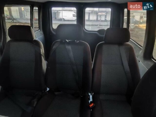 Чорний Форд Транзит, об'ємом двигуна 2.2 л та пробігом 364 тис. км за 4850 $, фото 3 на Automoto.ua