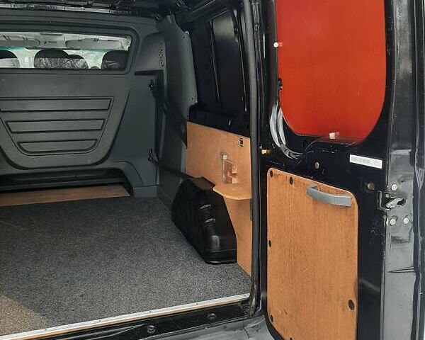 Черный Форд Транзит, объемом двигателя 2.2 л и пробегом 231 тыс. км за 12600 $, фото 27 на Automoto.ua