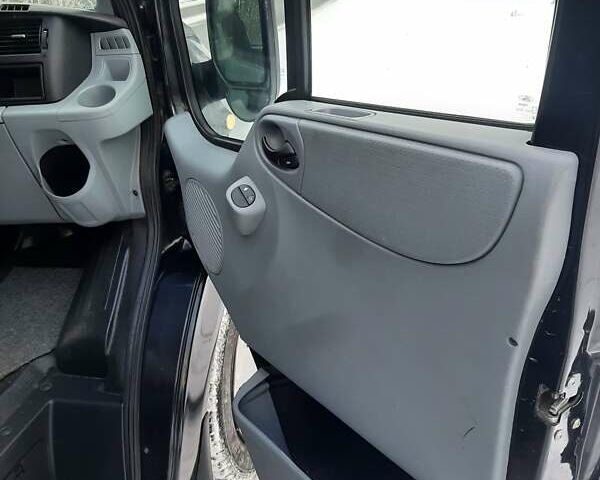 Чорний Форд Транзит, об'ємом двигуна 2.2 л та пробігом 232 тис. км за 12600 $, фото 45 на Automoto.ua