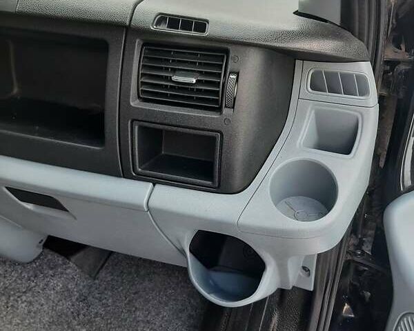 Черный Форд Транзит, объемом двигателя 2.2 л и пробегом 231 тыс. км за 12600 $, фото 45 на Automoto.ua