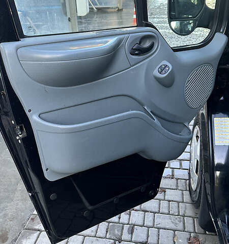 Черный Форд Транзит, объемом двигателя 2.2 л и пробегом 231 тыс. км за 10800 $, фото 20 на Automoto.ua