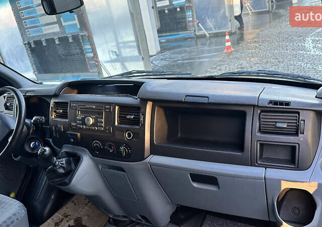 Черный Форд Транзит, объемом двигателя 2.2 л и пробегом 231 тыс. км за 10800 $, фото 14 на Automoto.ua