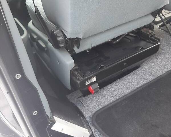 Черный Форд Транзит, объемом двигателя 2.2 л и пробегом 231 тыс. км за 12600 $, фото 57 на Automoto.ua