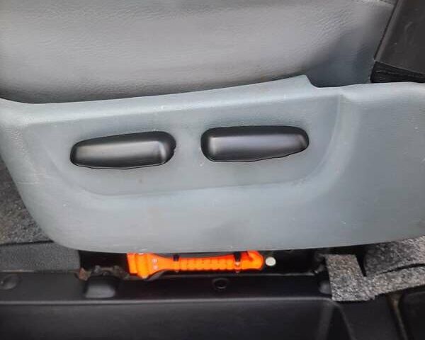 Черный Форд Транзит, объемом двигателя 2.2 л и пробегом 231 тыс. км за 12600 $, фото 67 на Automoto.ua