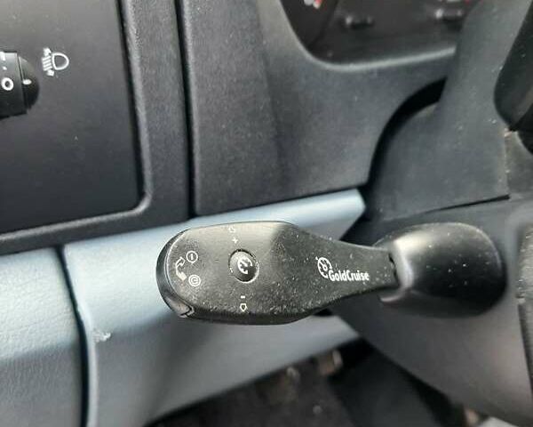 Черный Форд Транзит, объемом двигателя 2.2 л и пробегом 231 тыс. км за 12600 $, фото 64 на Automoto.ua