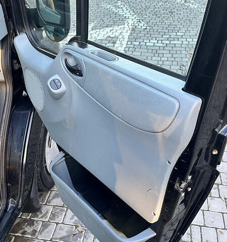 Черный Форд Транзит, объемом двигателя 2.2 л и пробегом 231 тыс. км за 10800 $, фото 19 на Automoto.ua