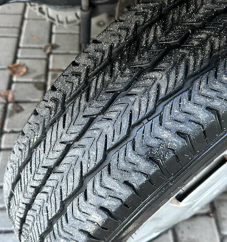 Черный Форд Транзит, объемом двигателя 2.2 л и пробегом 231 тыс. км за 10800 $, фото 25 на Automoto.ua