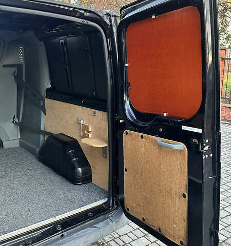 Черный Форд Транзит, объемом двигателя 2.2 л и пробегом 231 тыс. км за 10800 $, фото 23 на Automoto.ua