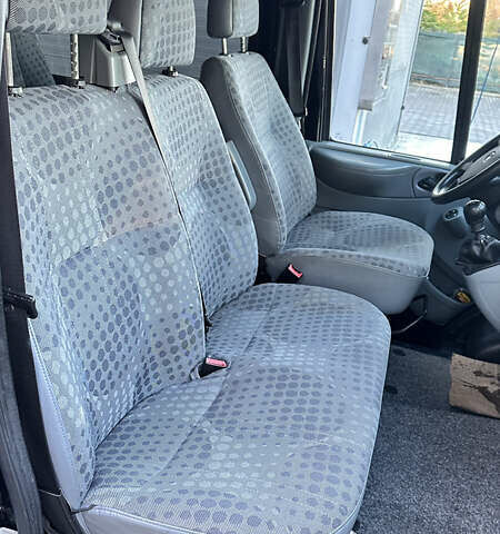 Черный Форд Транзит, объемом двигателя 2.2 л и пробегом 231 тыс. км за 10800 $, фото 16 на Automoto.ua