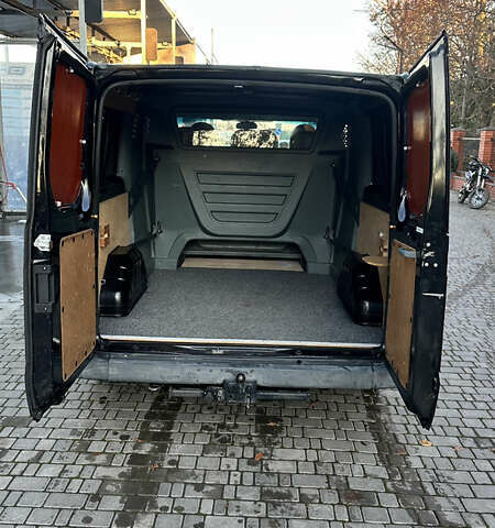 Черный Форд Транзит, объемом двигателя 2.2 л и пробегом 231 тыс. км за 10800 $, фото 21 на Automoto.ua