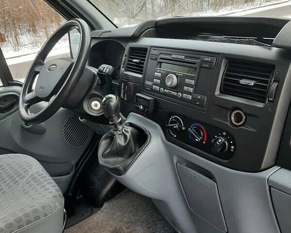 Черный Форд Транзит, объемом двигателя 2.2 л и пробегом 231 тыс. км за 12600 $, фото 49 на Automoto.ua