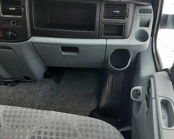 Черный Форд Транзит, объемом двигателя 2.2 л и пробегом 231 тыс. км за 12600 $, фото 42 на Automoto.ua