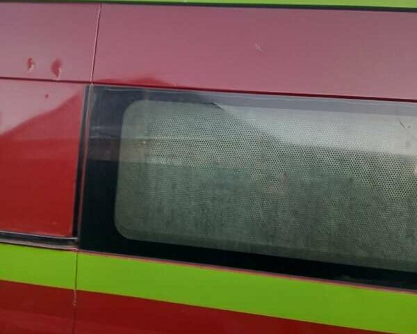 Червоний Форд Транзит, об'ємом двигуна 2.4 л та пробігом 386 тис. км за 5499 $, фото 2 на Automoto.ua