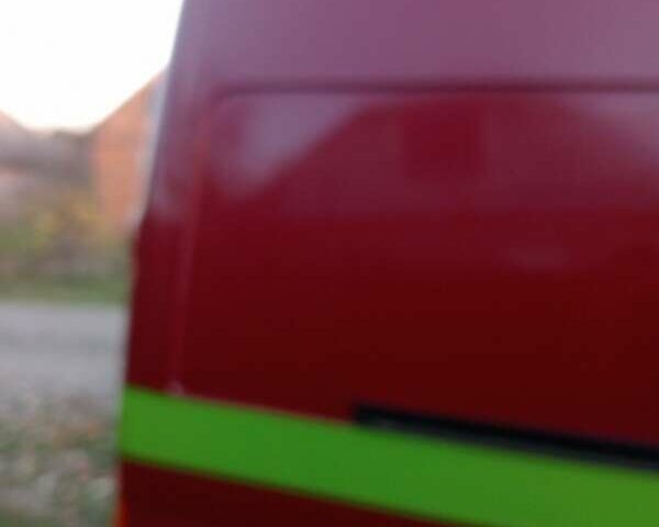 Червоний Форд Транзит, об'ємом двигуна 2.4 л та пробігом 386 тис. км за 5499 $, фото 5 на Automoto.ua