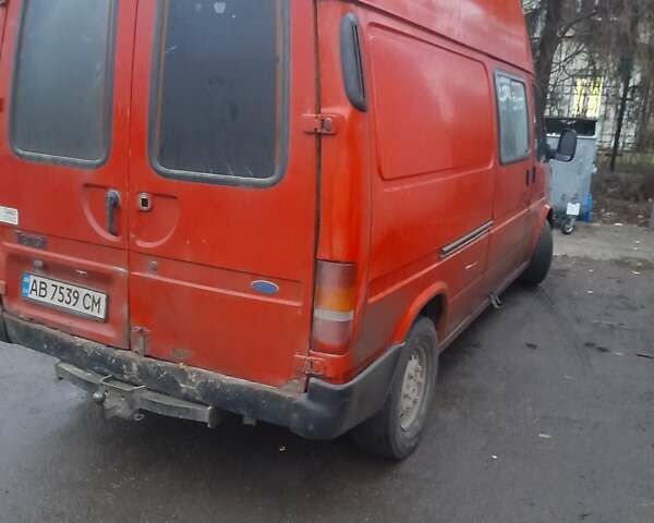 Красный Форд Транзит, объемом двигателя 2.5 л и пробегом 5 тыс. км за 2600 $, фото 3 на Automoto.ua