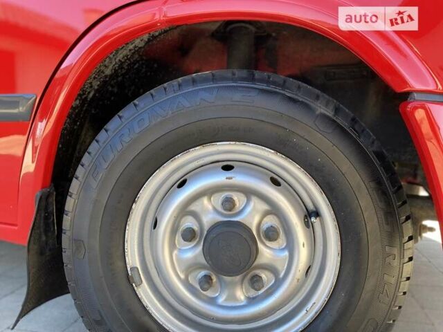 Красный Форд Транзит, объемом двигателя 0 л и пробегом 252 тыс. км за 9800 $, фото 8 на Automoto.ua