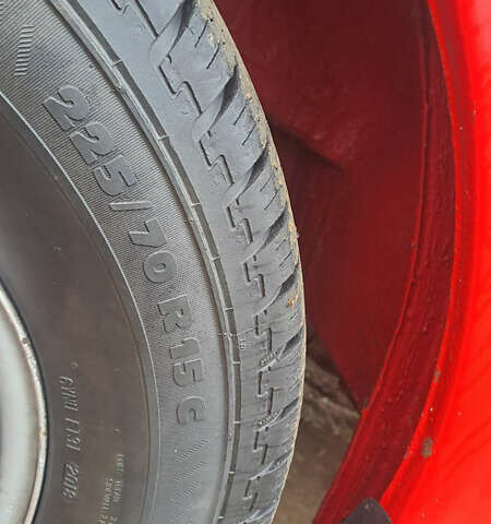 Красный Форд Транзит, объемом двигателя 2 л и пробегом 900 тыс. км за 5300 $, фото 5 на Automoto.ua