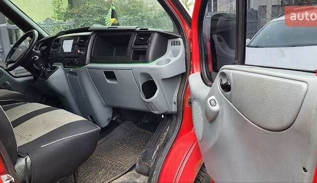 Красный Форд Транзит, объемом двигателя 2.2 л и пробегом 460 тыс. км за 5800 $, фото 3 на Automoto.ua