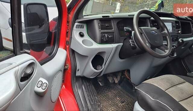 Красный Форд Транзит, объемом двигателя 2.2 л и пробегом 460 тыс. км за 5800 $, фото 1 на Automoto.ua