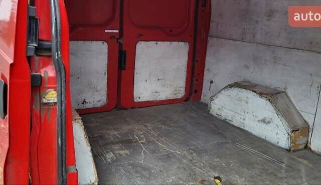 Красный Форд Транзит, объемом двигателя 2.2 л и пробегом 460 тыс. км за 5800 $, фото 6 на Automoto.ua