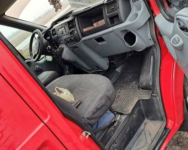 Красный Форд Транзит, объемом двигателя 2.4 л и пробегом 388 тыс. км за 11000 $, фото 5 на Automoto.ua