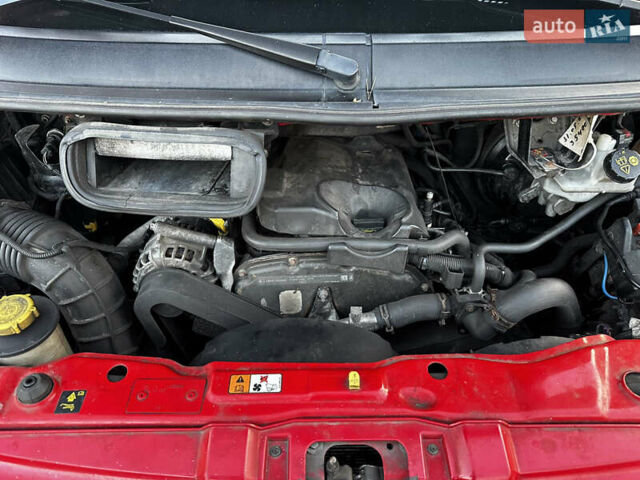 Красный Форд Транзит, объемом двигателя 2.2 л и пробегом 389 тыс. км за 12999 $, фото 14 на Automoto.ua