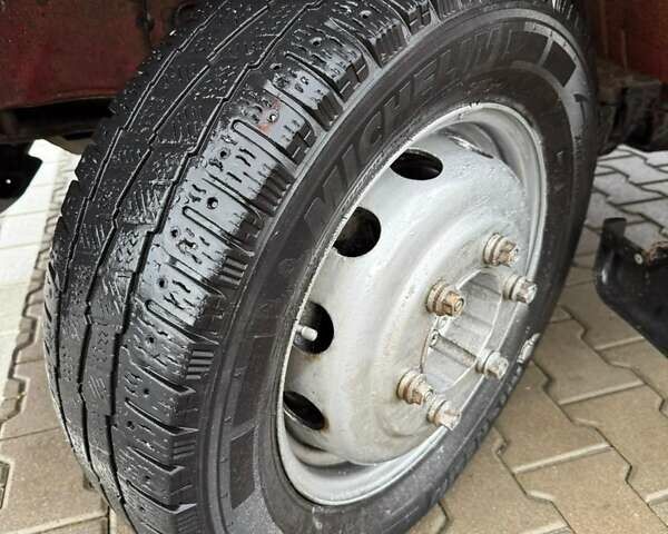 Форд Транзит 2013 у Києві на Automoto.ua Червоний Форд Транзит, об'ємом двигуна 2.2 л та пробігом 240 тис. км за 16000 $, фото 8 на Automoto.ua