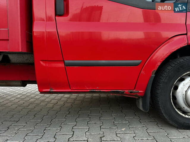 Красный Форд Транзит, объемом двигателя 2.2 л и пробегом 389 тыс. км за 12999 $, фото 21 на Automoto.ua