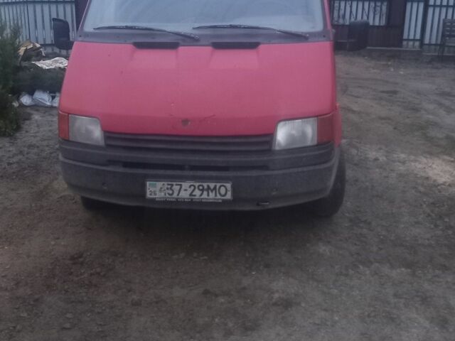Красный Форд Транзит, объемом двигателя 2 л и пробегом 230 тыс. км за 2000 $, фото 1 на Automoto.ua