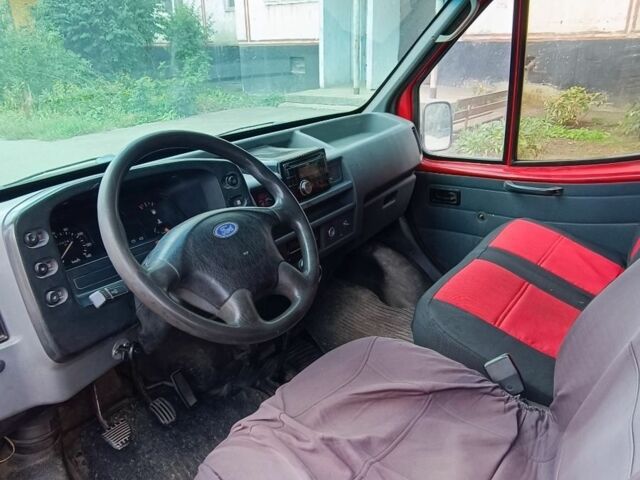 Червоний Форд Транзит, об'ємом двигуна 2 л та пробігом 70 тис. км за 2300 $, фото 5 на Automoto.ua