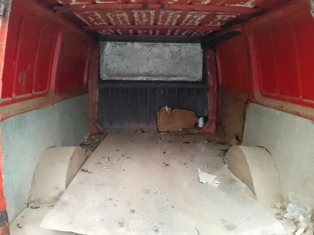 Красный Форд Транзит, объемом двигателя 2 л и пробегом 350 тыс. км за 1000 $, фото 4 на Automoto.ua