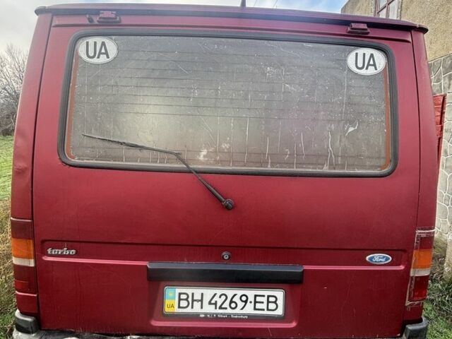 Красный Форд Транзит, объемом двигателя 2.5 л и пробегом 300 тыс. км за 1700 $, фото 2 на Automoto.ua
