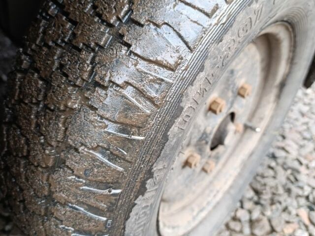 Красный Форд Транзит, объемом двигателя 2 л и пробегом 300 тыс. км за 650 $, фото 5 на Automoto.ua