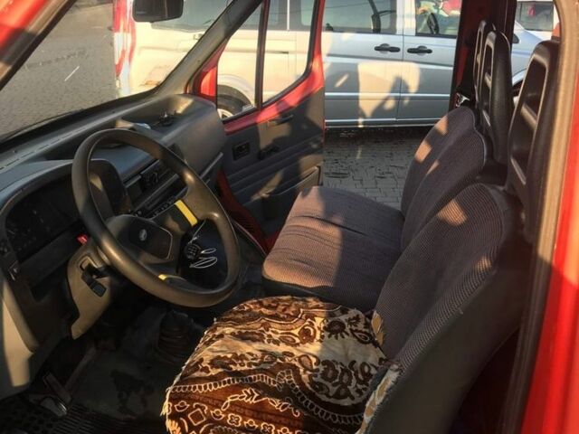 Красный Форд Транзит, объемом двигателя 2 л и пробегом 500 тыс. км за 1900 $, фото 4 на Automoto.ua