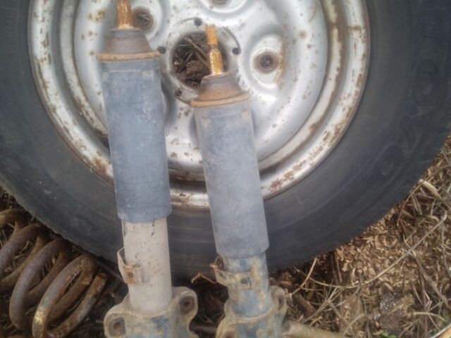 Красный Форд Транзит, объемом двигателя 2.5 л и пробегом 1 тыс. км за 249 $, фото 2 на Automoto.ua