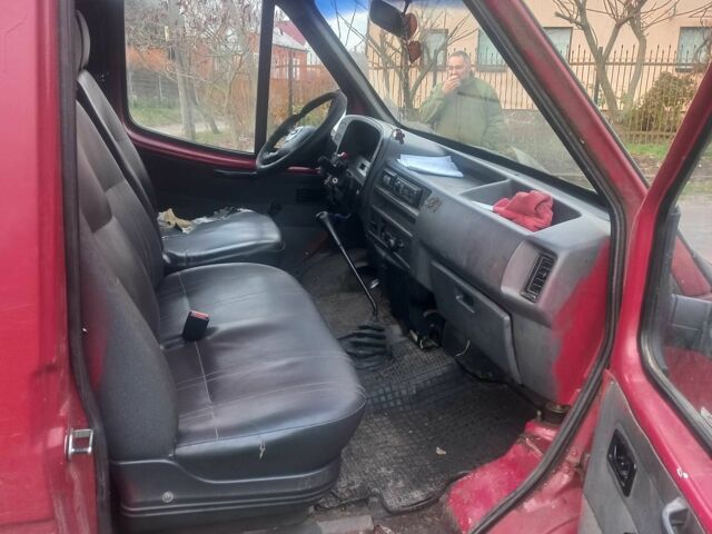 Красный Форд Транзит, объемом двигателя 2.5 л и пробегом 78 тыс. км за 1892 $, фото 4 на Automoto.ua