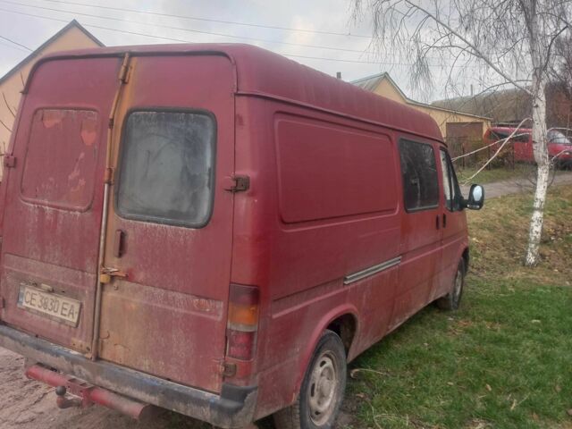 Красный Форд Транзит, объемом двигателя 2.5 л и пробегом 78 тыс. км за 1892 $, фото 5 на Automoto.ua