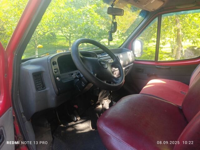Красный Форд Транзит, объемом двигателя 2.5 л и пробегом 360 тыс. км за 1900 $, фото 4 на Automoto.ua