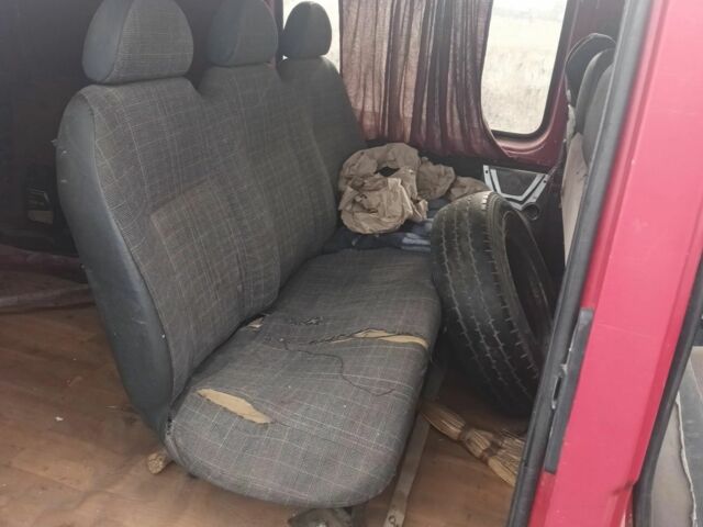 Червоний Форд Транзит, об'ємом двигуна 2.5 л та пробігом 540 тис. км за 1064 $, фото 5 на Automoto.ua