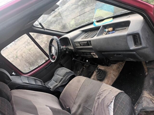 Червоний Форд Транзит, об'ємом двигуна 2.5 л та пробігом 540 тис. км за 1064 $, фото 4 на Automoto.ua