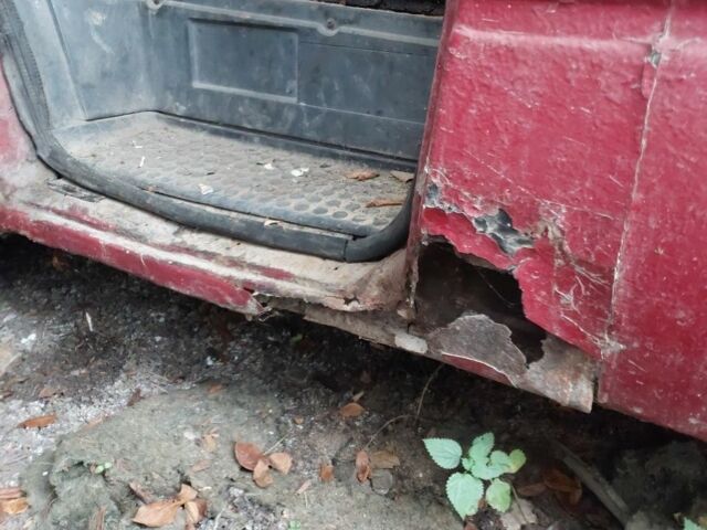 Червоний Форд Транзит, об'ємом двигуна 2.5 л та пробігом 500 тис. км за 900 $, фото 3 на Automoto.ua