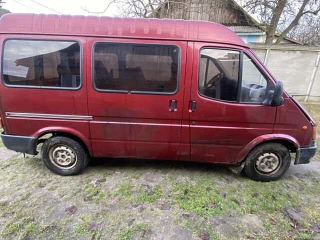 Красный Форд Транзит, объемом двигателя 2.5 л и пробегом 400 тыс. км за 1300 $, фото 1 на Automoto.ua