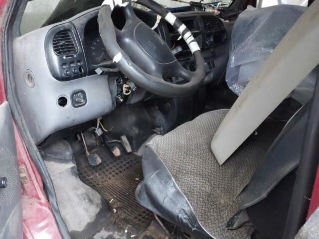 Червоний Форд Транзит, об'ємом двигуна 2.5 л та пробігом 500 тис. км за 900 $, фото 2 на Automoto.ua