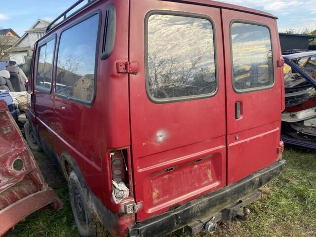 Форд Транзит 1995 в Надворной на Automoto.ua Красный Форд Транзит, объемом двигателя 2.5 л и пробегом 350 тыс. км за 700 $, фото 3 на Automoto.ua