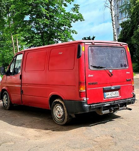 Красный Форд Транзит, объемом двигателя 2.5 л и пробегом 200 тыс. км за 1350 $, фото 3 на Automoto.ua