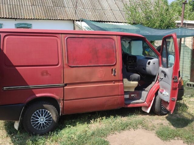 Красный Форд Транзит, объемом двигателя 2.5 л и пробегом 1 тыс. км за 65000 $, фото 3 на Automoto.ua